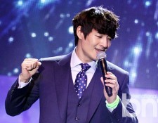 SonHoYoung
