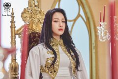 SiyeonWhiteRaidOfDream