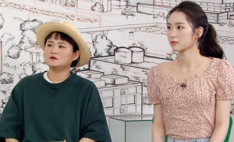 Comedian Kim Shin Young refutes dating rumors with Jiho (Oh My Girl), which was a thing apparently
