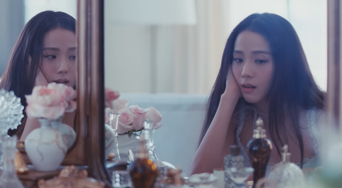 Quick Reviews: BLACKPINK’s Jisoo goes through the motions on dull solo debut, “FLOWER”